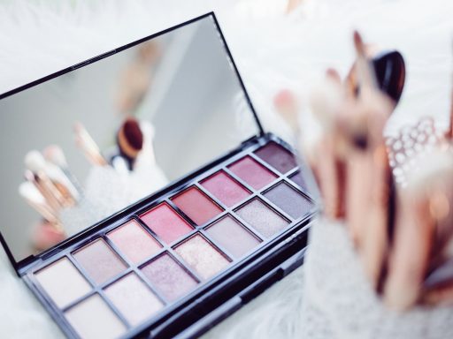 selective focus photography of eyeshadow palette